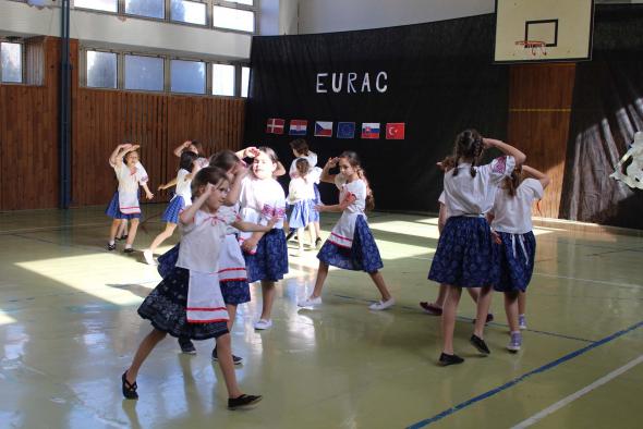 Zoznamovacie agentúra 16